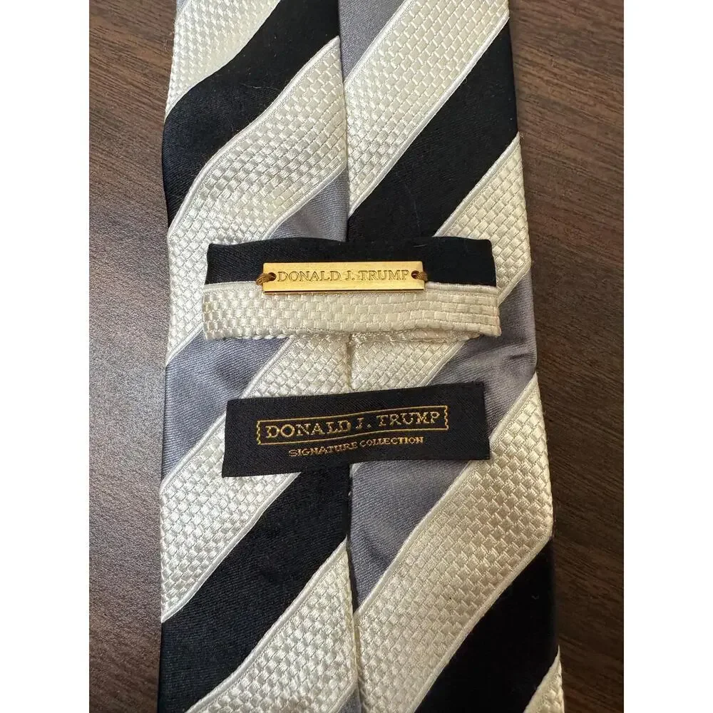 Vintage Donald Trump Tie Signature Collection 59”